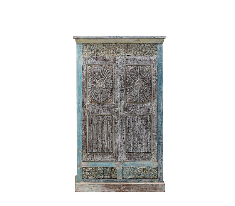 Indischer Schrank im Shabby Chic Stil