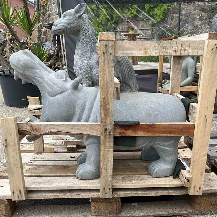 Flusspferd Skulptur aus Flussstein