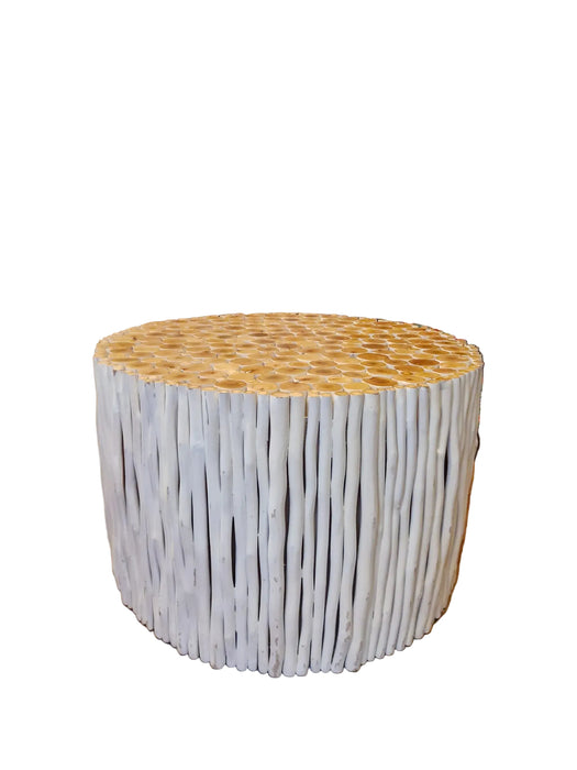 Tisch mit Glasplatte