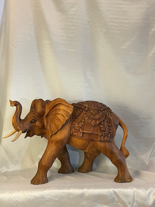Große Elefanten Skulptur aus Holz