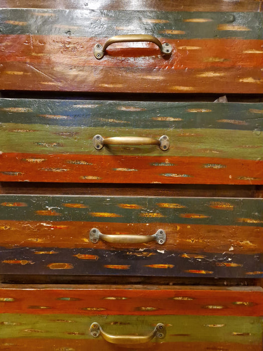 Regal aus recyclten Teakholz