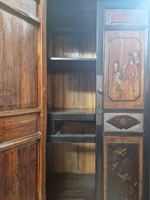 Antiker Schrank aus China