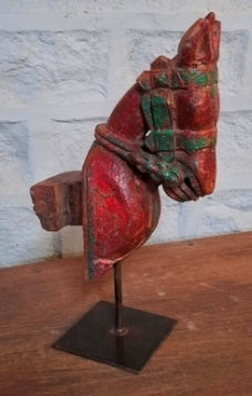 Holz-Pferdekopf auf Ständer, rot